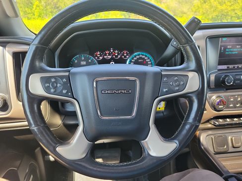 Used 2017 GMC Sierra 2500 Denali AWD/4WD image 21