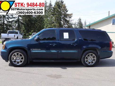 Used 2007 GMC Yukon XL SLT w/ SLT Preferred Equipment Group AWD/4WD image 5