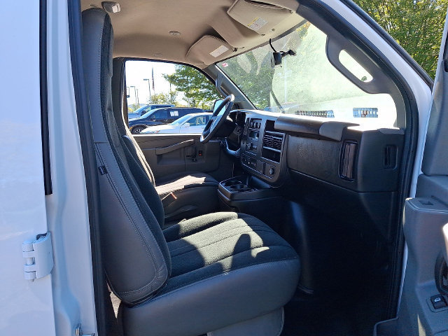 Certified 2025 GMC Savana 2500 w/ Driver Convenience Package RWD image 23