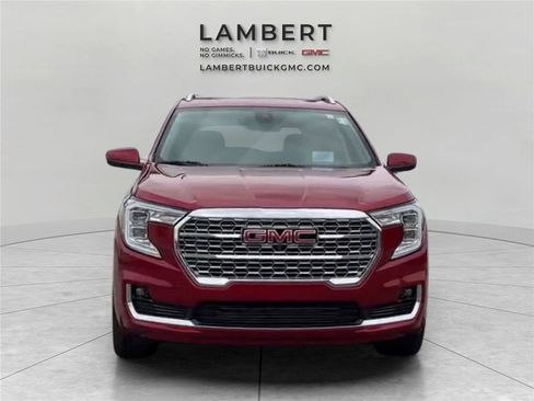 Used 2023 GMC Terrain Denali w/ Denali Premium Package image 8