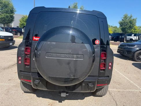 Used 2025 Land Rover Defender 110 X-Dynamic SE AWD/4WD image 6