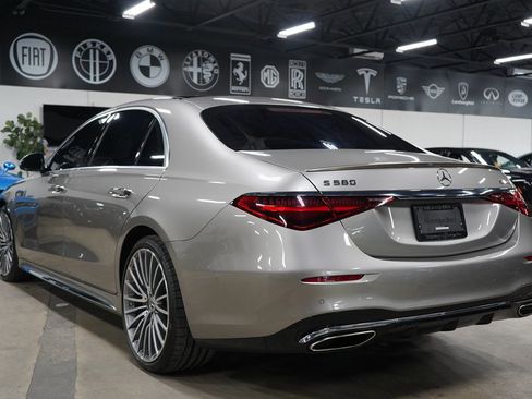 Used 2022 Mercedes-Benz S 580 4MATIC Sedan image 3