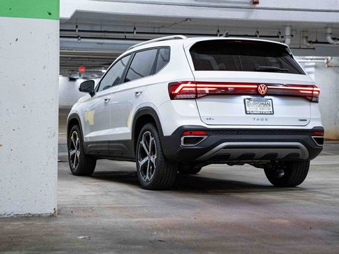New 2026 Volkswagen Taos SEL image 5