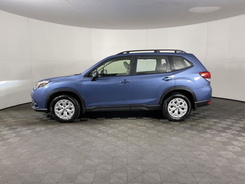 Used 2022 Subaru Forester Base image 3