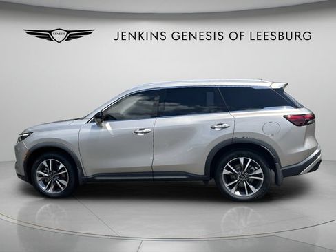 Used 2023 INFINITI QX60 Luxe w/ Cargo Package FWD image 8