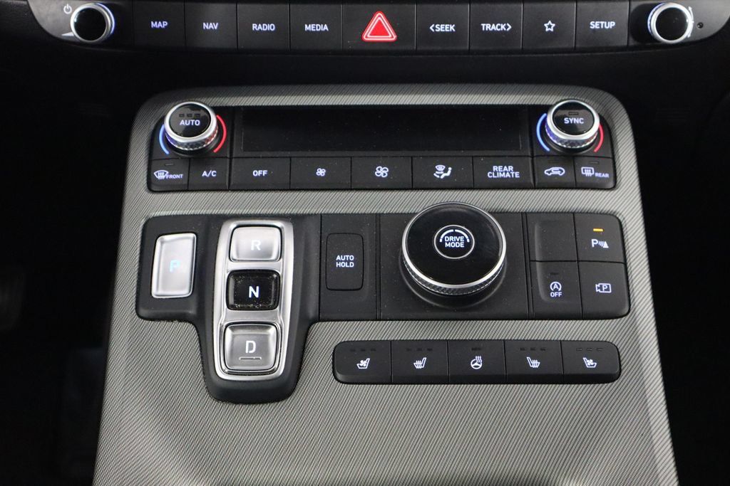 Used 2024 Hyundai Palisade SEL FWD image 32