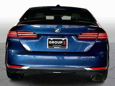 Used 2024 BMW 530i image 4