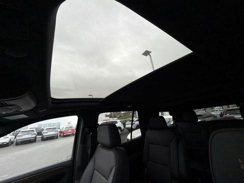 Used 2021 Chevrolet Tahoe High Country image 28