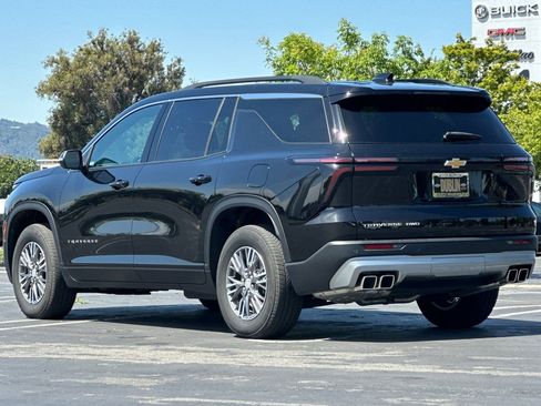 Used 2025 Chevrolet Traverse LT AWD/4WD image 6