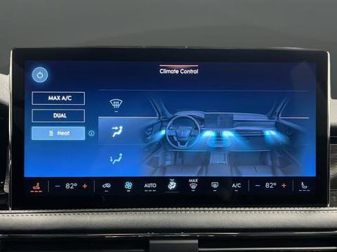 Used 2025 Lincoln Corsair Grand Touring AWD/4WD image 18