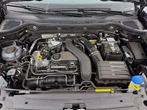 New 2025 Volkswagen Taos SE image 30