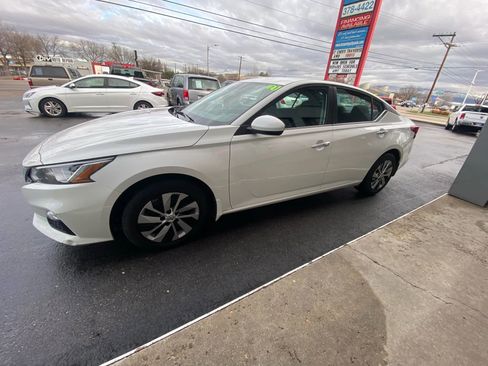 Used 2021 Nissan Altima 2.5 S image 5