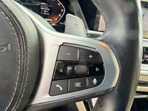 Used 2021 BMW X7 M50i AWD/4WD image 32