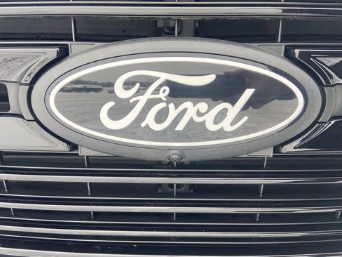 Used 2024 Ford F150 Platinum image 31