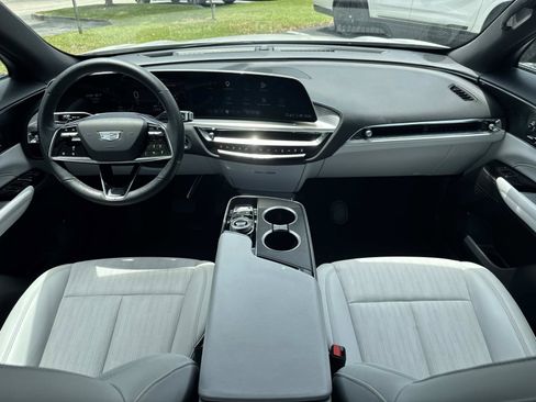 Certified 2024 Cadillac Lyriq Luxury RWD image 28