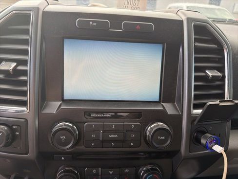 Used 2015 Ford F150 XLT w/ Equipment Group 302A Luxury image 4