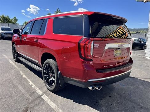 Used 2024 GMC Yukon XL Denali AWD/4WD image 7