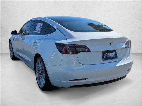 Used 2020 Tesla Model 3 Standard Range image 9