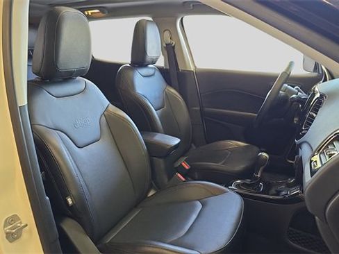 Used 2019 Jeep Compass Limited image 14