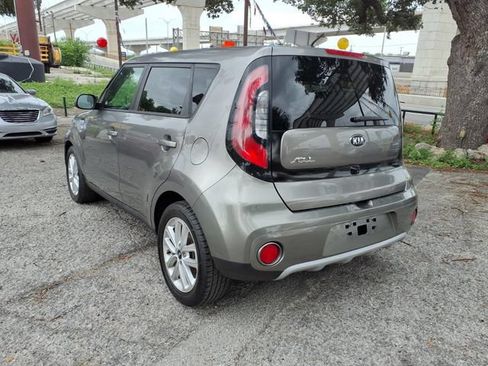 Used 2019 Kia Soul + FWD image 5