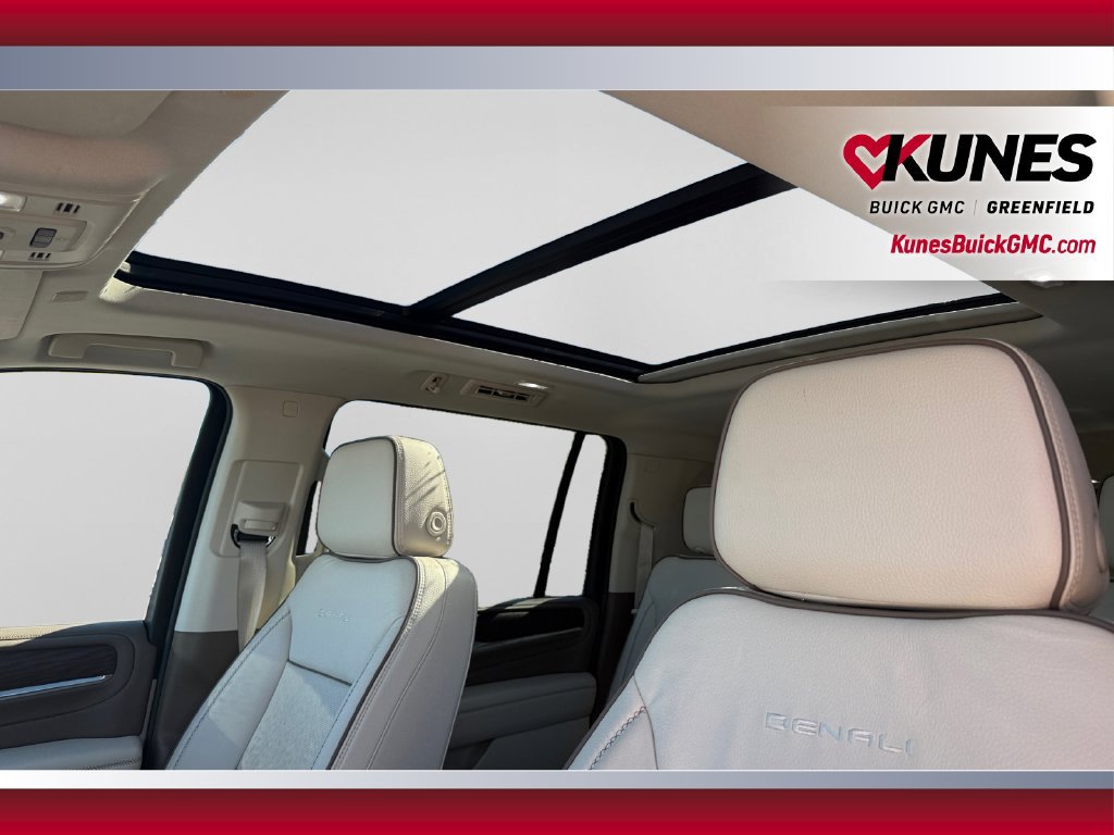 Used 2023 GMC Yukon XL Denali AWD/4WD image 22