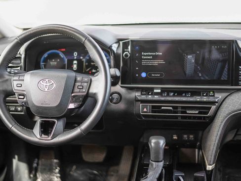 Certified 2025 Toyota Camry XLE image 13