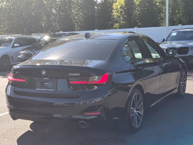 Certified 2022 BMW 330i xDrive Sedan w/ Premium Package AWD/4WD image 5