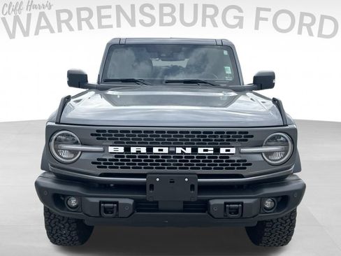 Used 2025 Ford Bronco Badlands AWD/4WD image 2