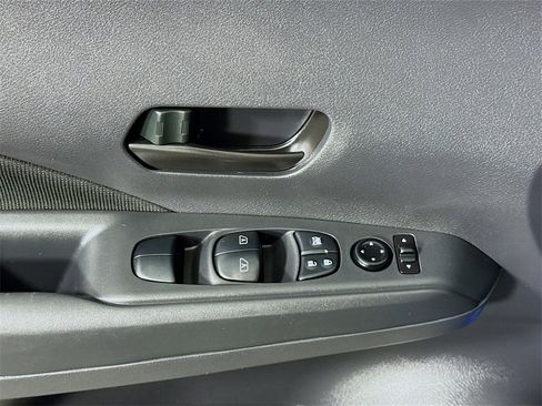 Certified 2024 Nissan Kicks S image 22