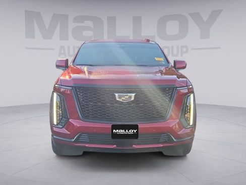 Certified 2026 Cadillac Escalade ESV Platinum Sport w/ LPO, ONYX Package AWD/4WD image 8