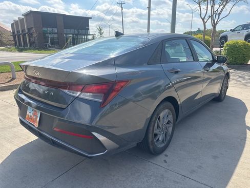 Used 2024 Hyundai Elantra SEL image 6