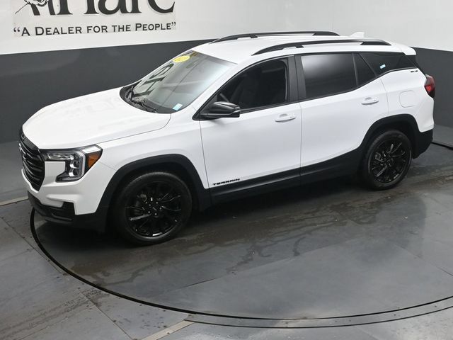 Used 2023 GMC Terrain SLE w/ Driver Convenience Package FWD image 44