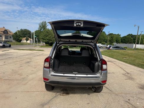 Used 2016 Jeep Compass High Altitude AWD/4WD image 8