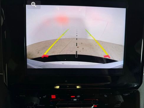 New 2025 Jeep Grand Cherokee Altitude image 21