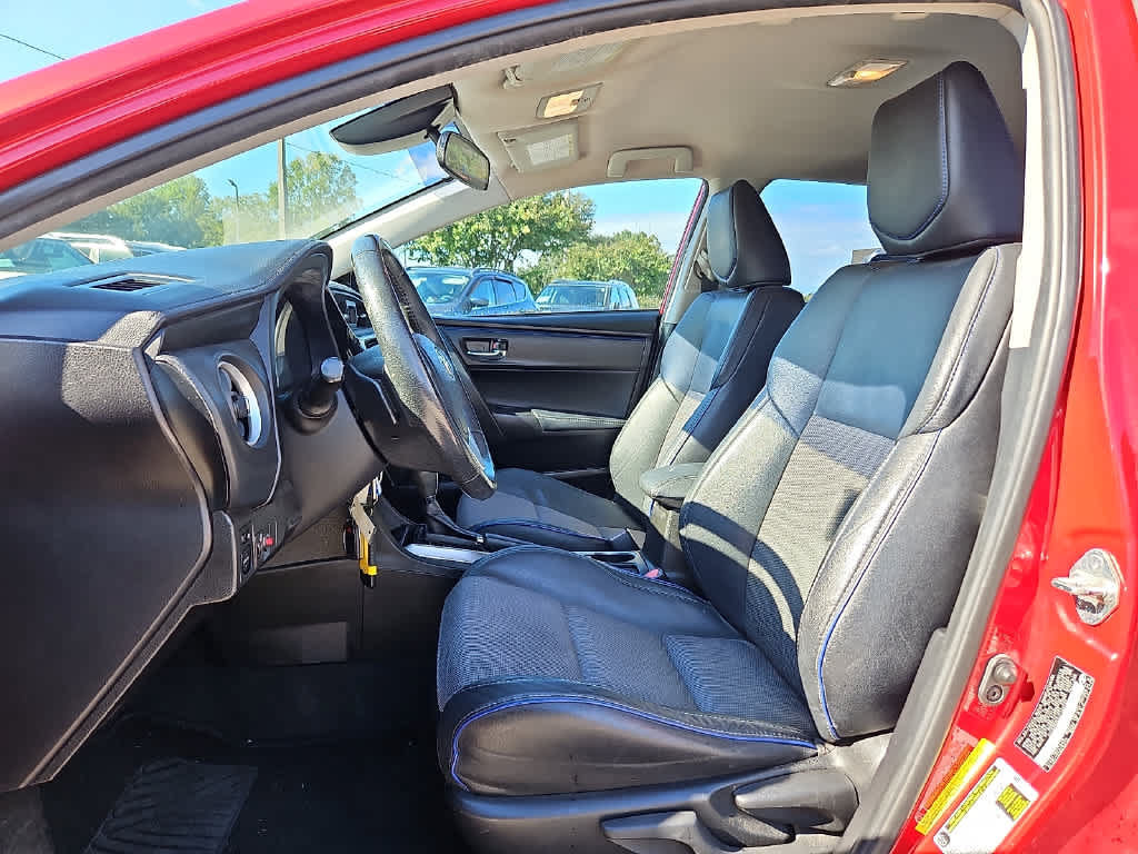 Used 2018 Toyota Corolla SE FWD image 13