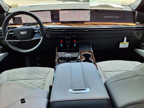 New 2026 Cadillac Escalade Platinum Sport AWD/4WD image 12