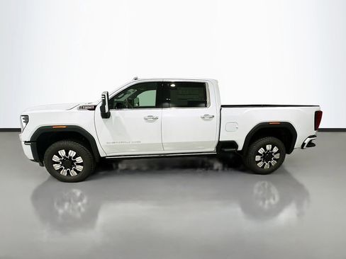 New 2026 GMC Sierra 2500 Denali w/ Denali Reserve Package AWD/4WD image 4