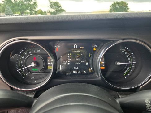 Used 2023 Jeep Wrangler Unlimited AWD/4WD image 11
