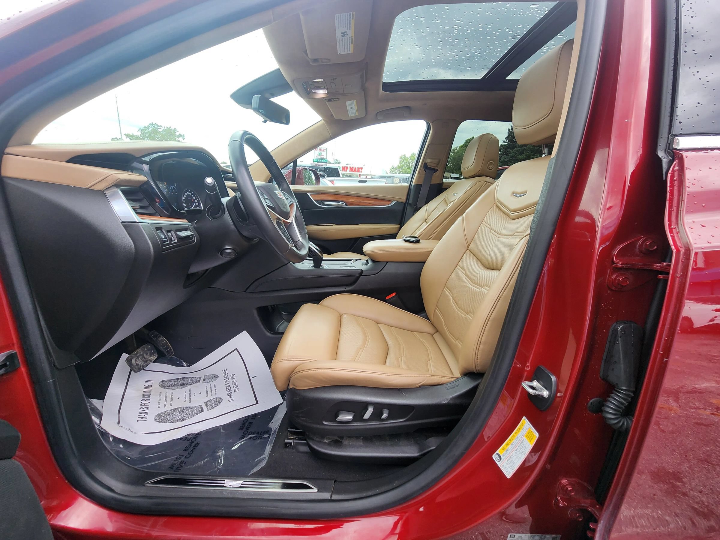 Used 2017 Cadillac XT5 Platinum w/ Driver Assist Package AWD/4WD image 19
