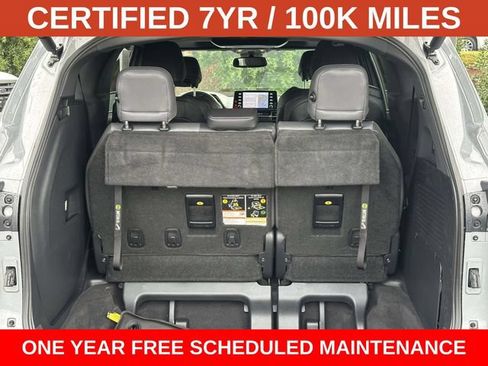 Used 2022 Toyota Sienna XLE Woodland Edition AWD/4WD image 12