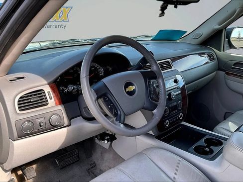 Used 2010 Chevrolet Suburban LT AWD/4WD image 19