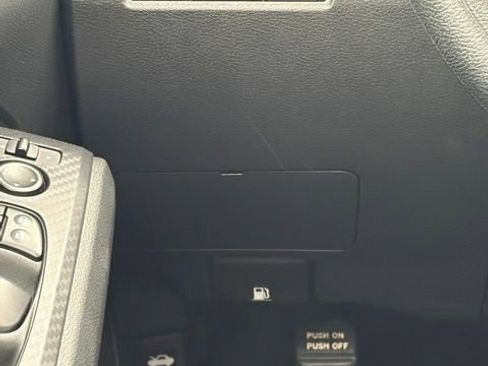 Used 2025 Nissan Altima 2.5 SV FWD image 8