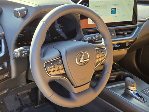 New 2026 Lexus UX 300h FWD image 11