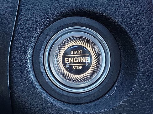 Used 2022 Mercedes-Benz GLC 300 image 17