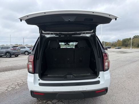 Used 2022 Chevrolet Tahoe Z71 w/ Luxury Package AWD/4WD image 10