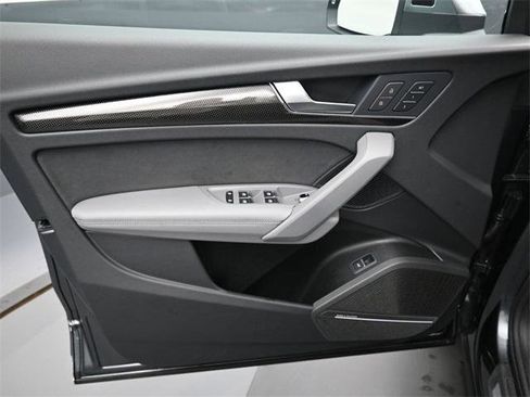 Used 2024 Audi SQ5 Premium Plus image 11