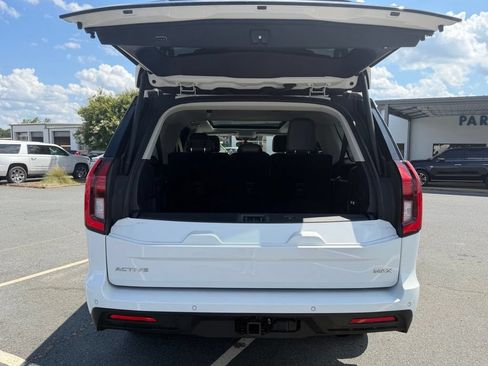 Used 2025 Ford Expedition Max Active AWD/4WD image 5