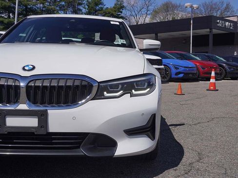 Used 2022 BMW 330i xDrive Sedan w/ Premium Package 2 image 15