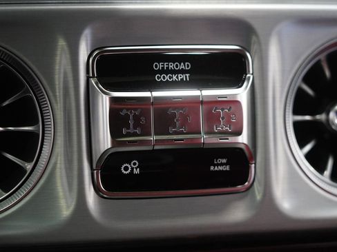 Used 2025 Mercedes-Benz G 63 AMG AMG G 63 image 31