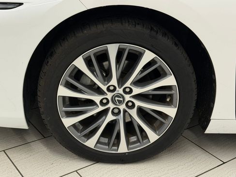 Used 2021 Lexus ES 300h w/ Premium Package FWD image 10